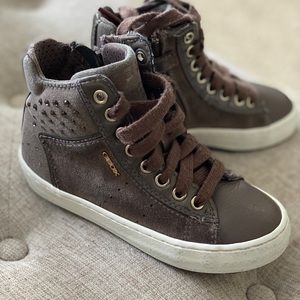 Toddler Girls Geox Leather Sneakers- Size 11